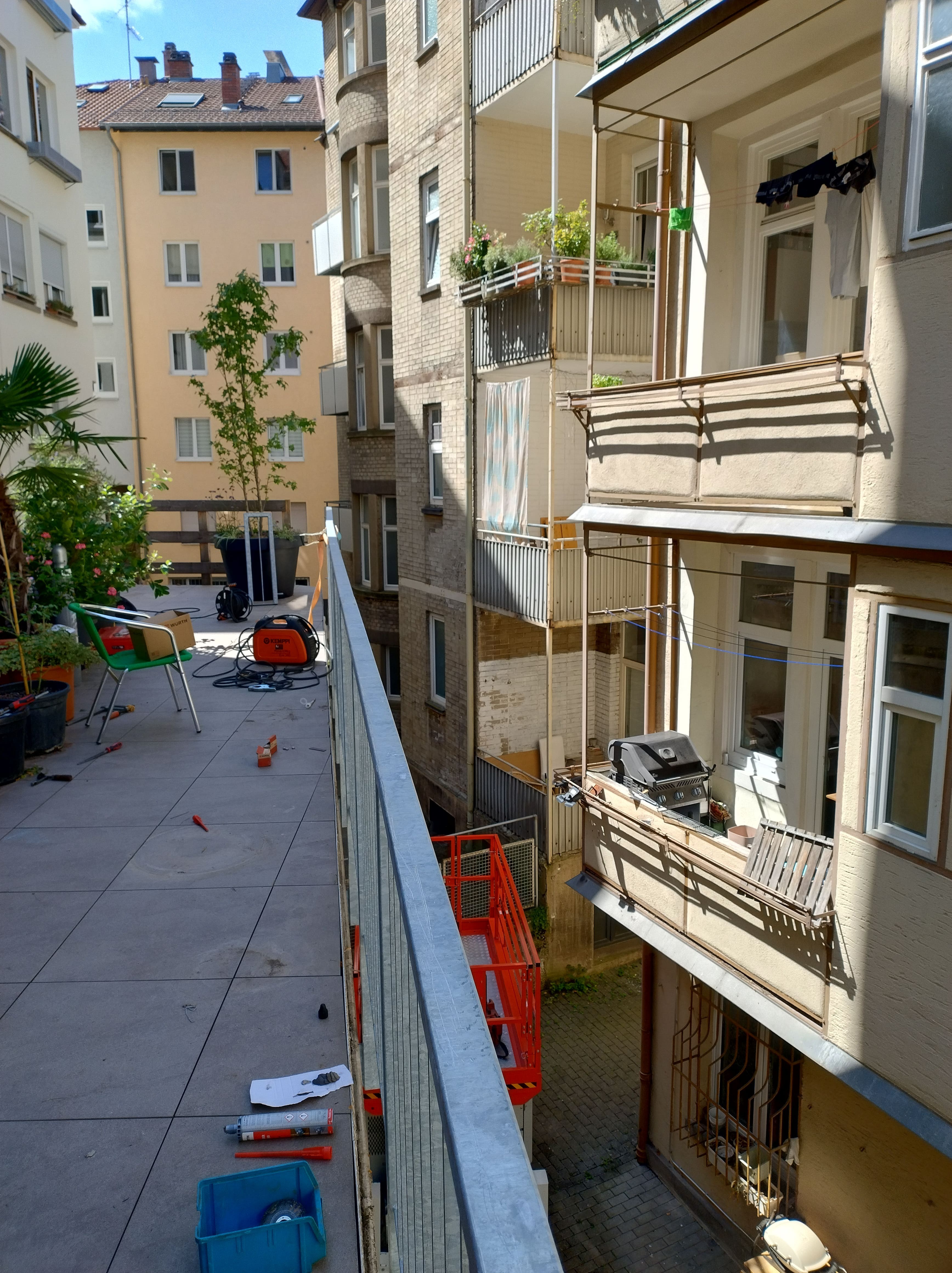 Moderne Stahlgeländer für ein Haus mit Abgrund – Stuttgart Ost - 2